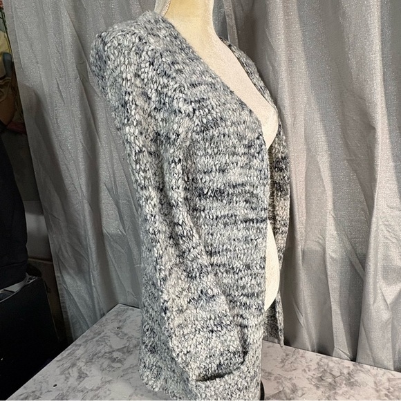 Madison Lilly Sherpa cardigan, Sherpa hoodie, woman’s sweater, size medium - Picture 12 of 16